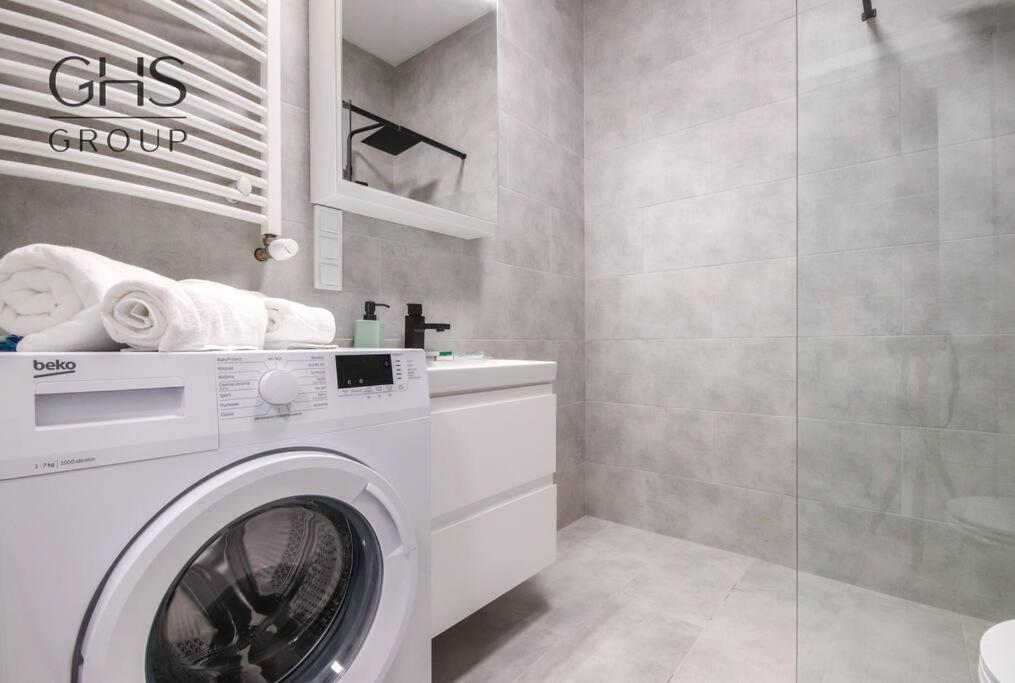 Stylowy Apartament Blisko Dworca Glownego Apartment Krakow Ngoại thất bức ảnh